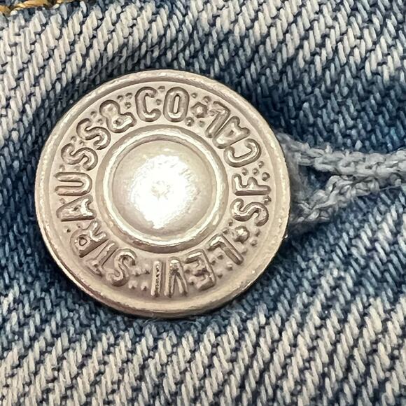 Levis Button Fly Wedgie Tapered Leg Denim Jeans Blue Light Wash Size 26 Retro - Picture 4 of 10